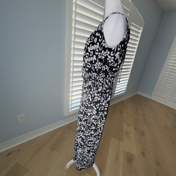 Black & White Geometric Pattern Maxi Dress Size 6 - Picture 3 of 11